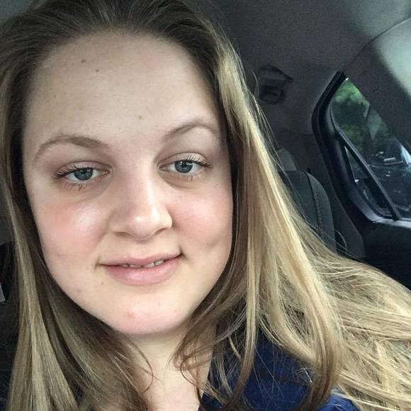 Meet your Posher, Sarah - Picture 1 of 1